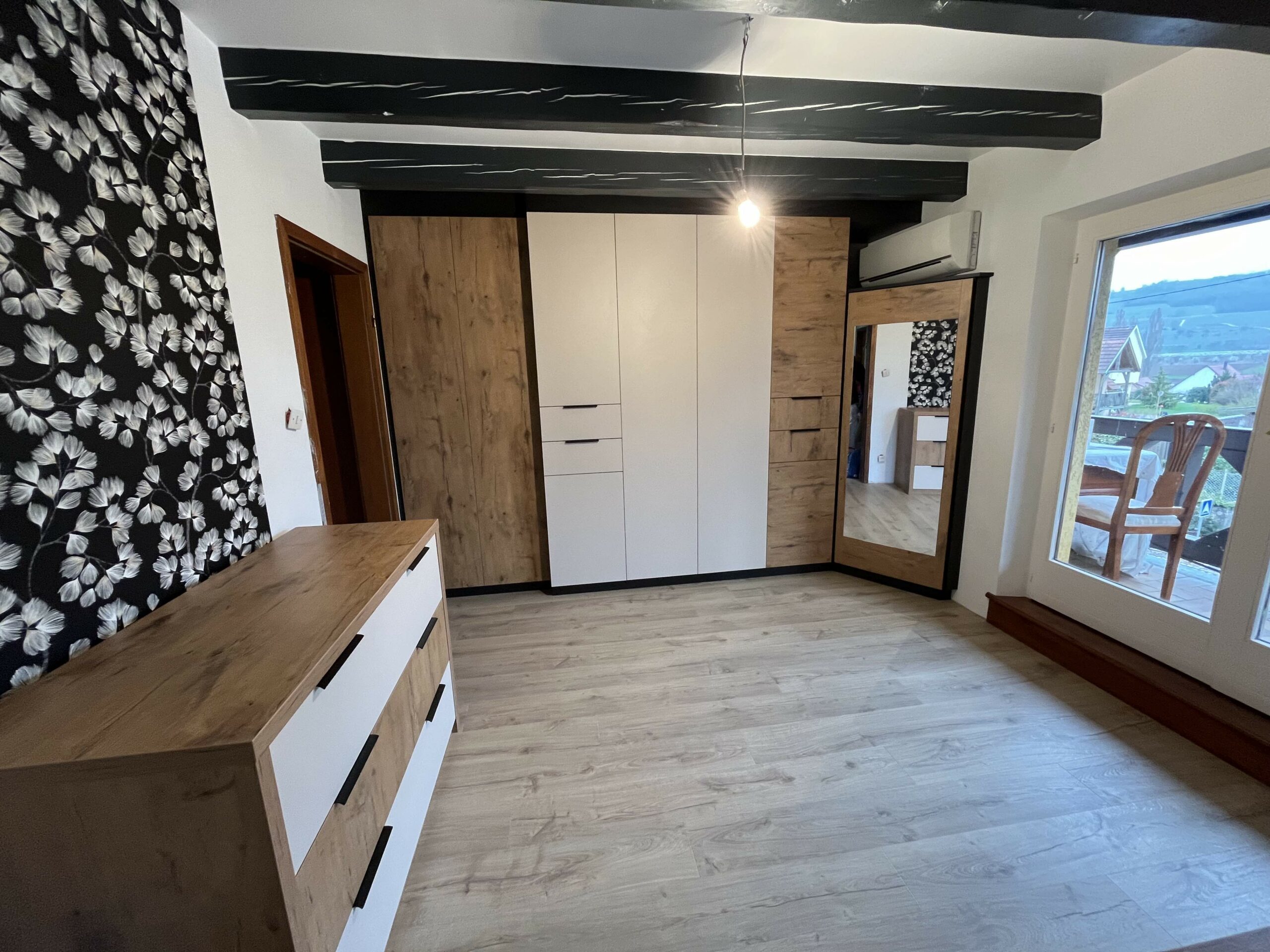 Chambre à coucher blanc et bois
